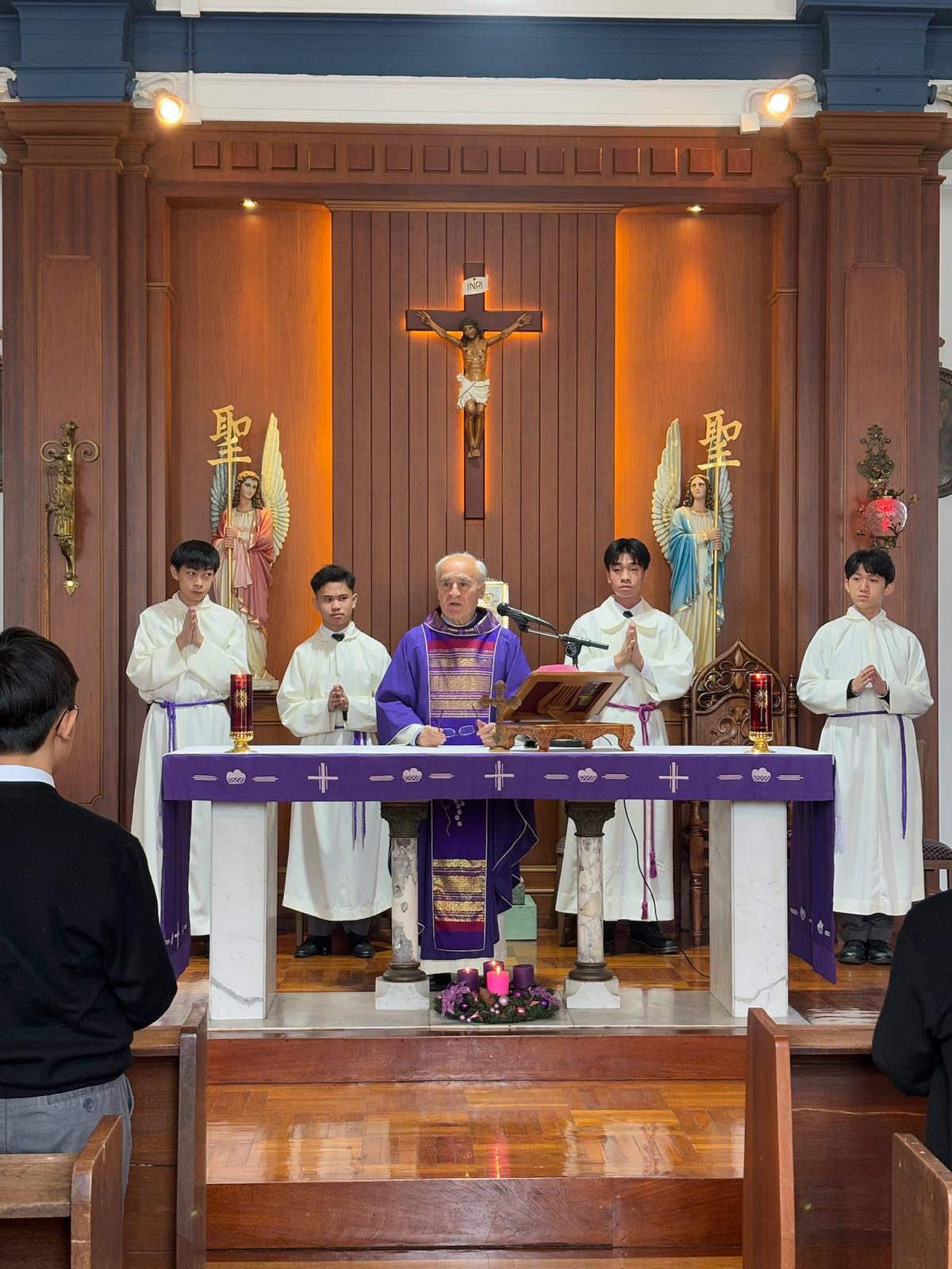 Advent Mass and Chri台湾三级avmas Party