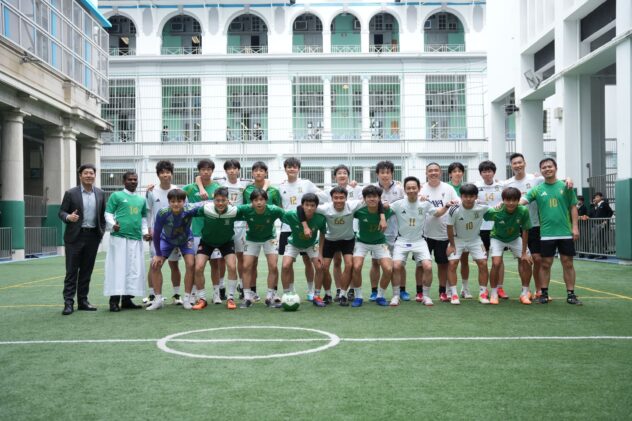 Teacher-台湾三级avudent Friendly Match before Jing Ying Football Competition